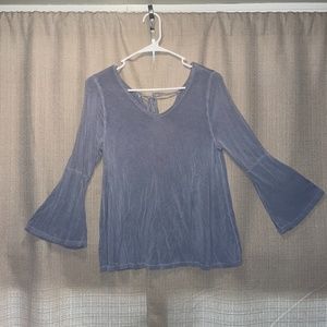 Flowing long sleeve shirt